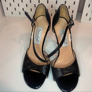 Comme IL Faut Buenos Aires leather peep toe heels
